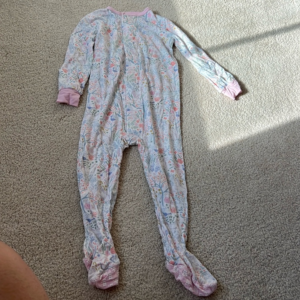 Magnetic me girls pajamas. 12-18 months onesie. Great condition.